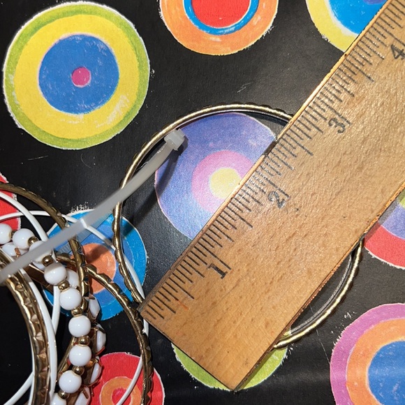 New Fashion Gold-Tone Textured White Enamel & Beaded Bangle Set 12Pcs - Picture 7 of 7